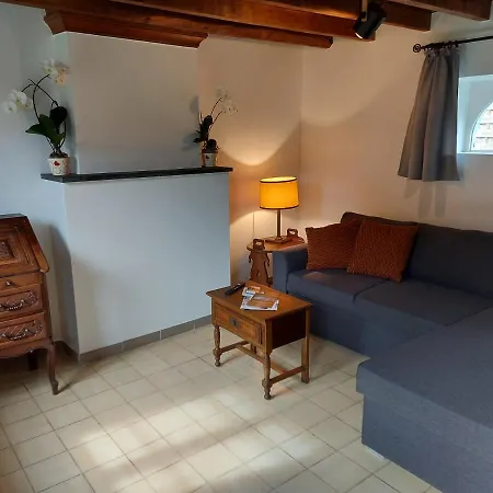 Au Chant Des Oiseaux 4*