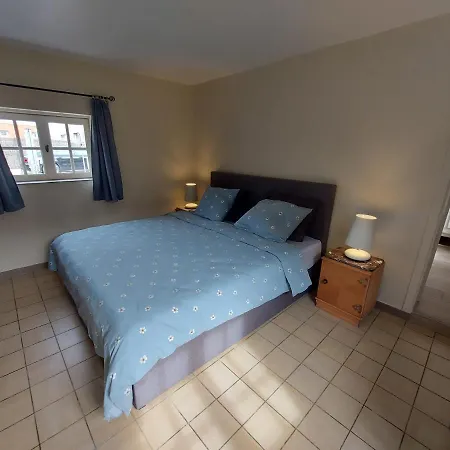 Au Chant Des Oiseaux 4*